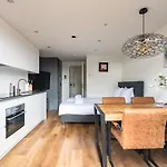 Stylish In The Heart Of Center *