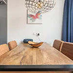 3 Stylish In The Heart Of Center Apartament Breda