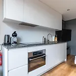 Apartament 3 Stylish In The Heart Of Center Breda