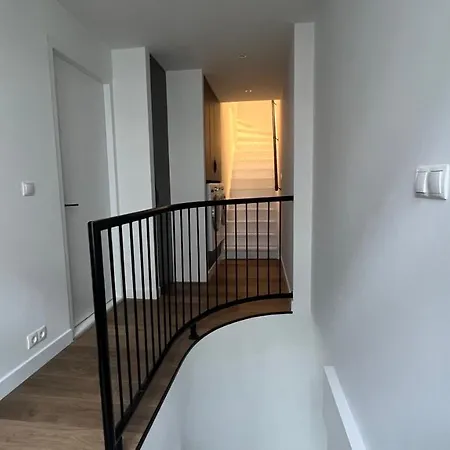 Stylish In The Heart Of Center *