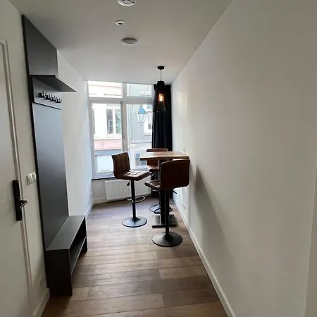 Stylish In The Heart Of Center Apartman