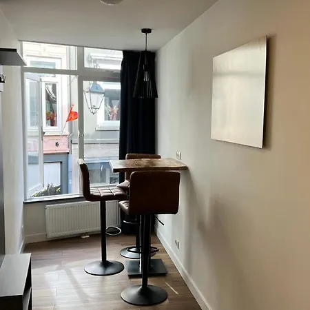 Stylish In The Heart Of Center Διαμέρισμα Μπρέντα