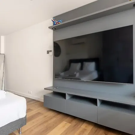 Stylish In The Heart Of Center Apartman Breda