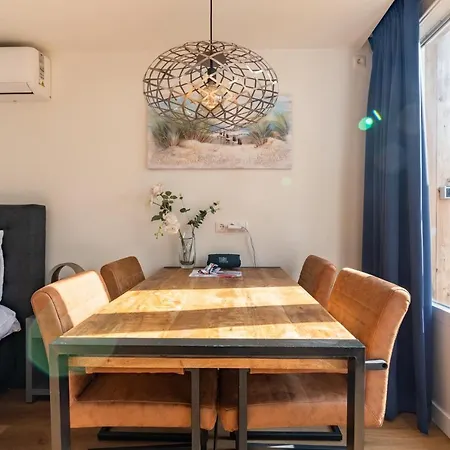 דירה Stylish In The Heart Of Center ברדה