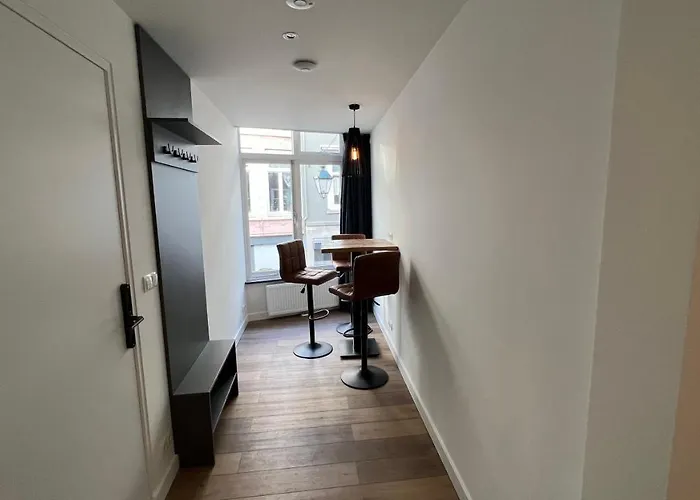 Stylish In The Heart Of Center Appartement