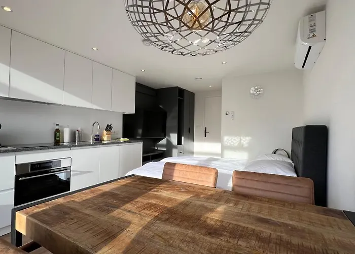 Stylish In The Heart Of Center Apartman *