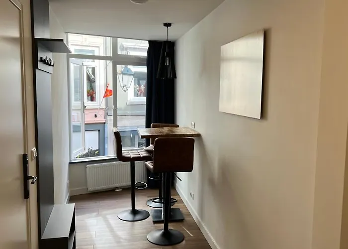 Stylish In The Heart Of Center Apartman Breda