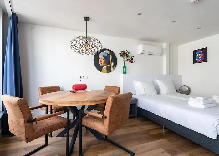 Stylish In The Heart Of Center