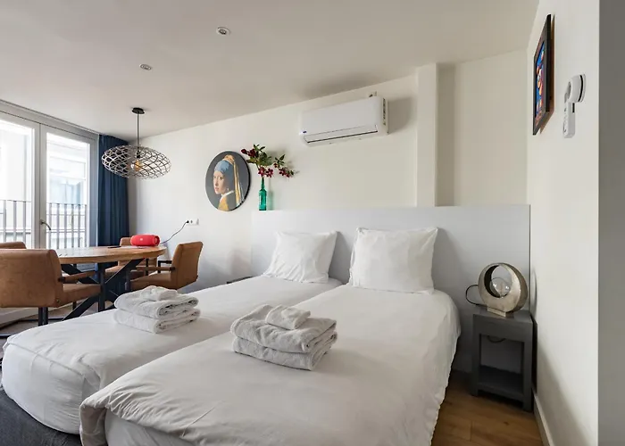 Stylish In The Heart Of Center Appartement