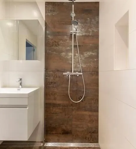 Stylish In The Heart Of Center Apartman