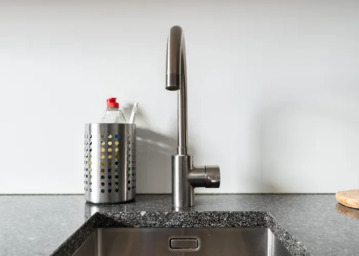 Stylish In The Heart Of Center Apartment *