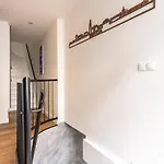 Stylish In The Heart Of Center Apartment