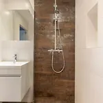 Stylish In The Heart Of Center Apartment